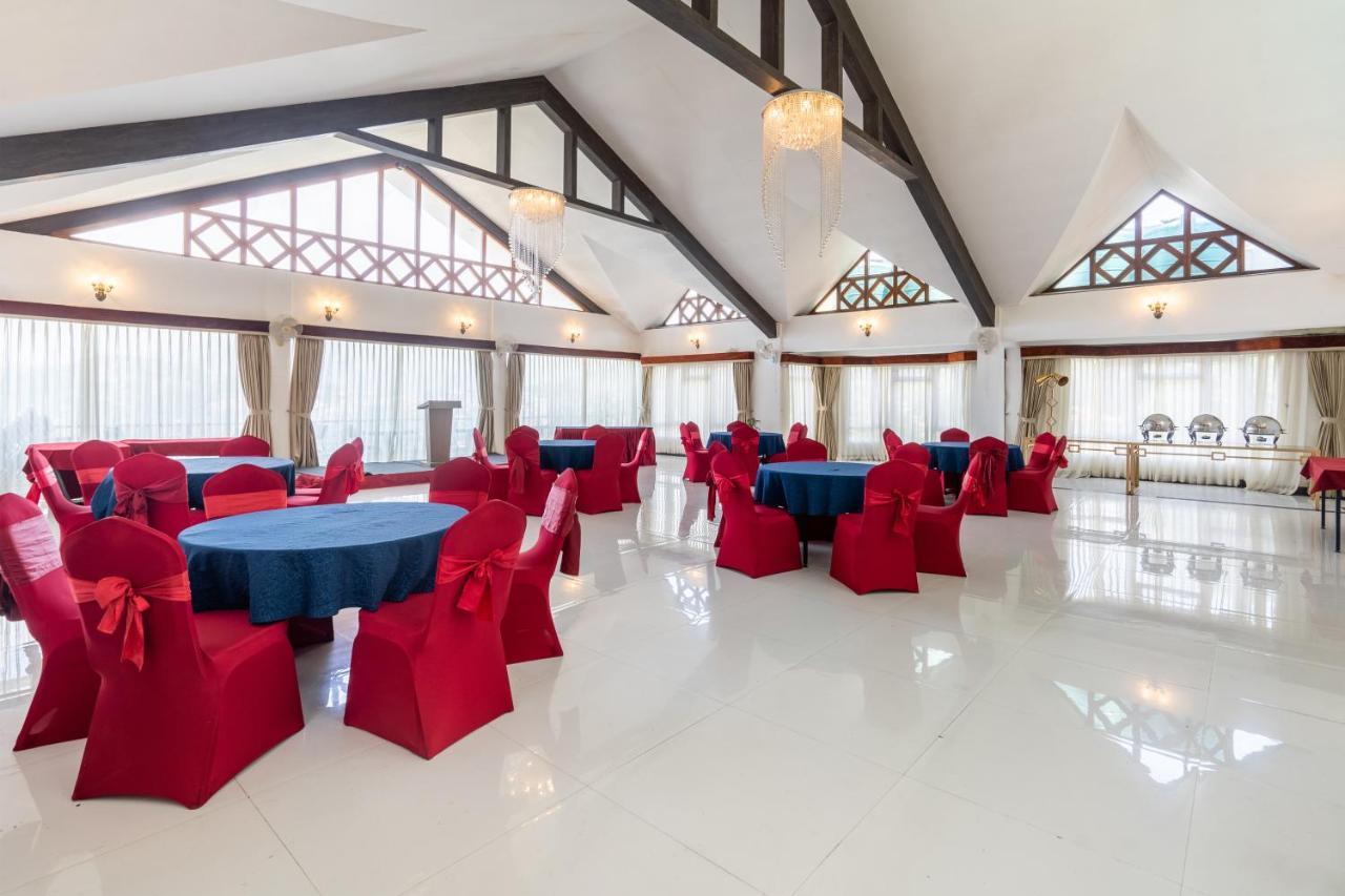 Summit Lillium Hotel & Spa กาลิมปง ภายนอก รูปภาพ