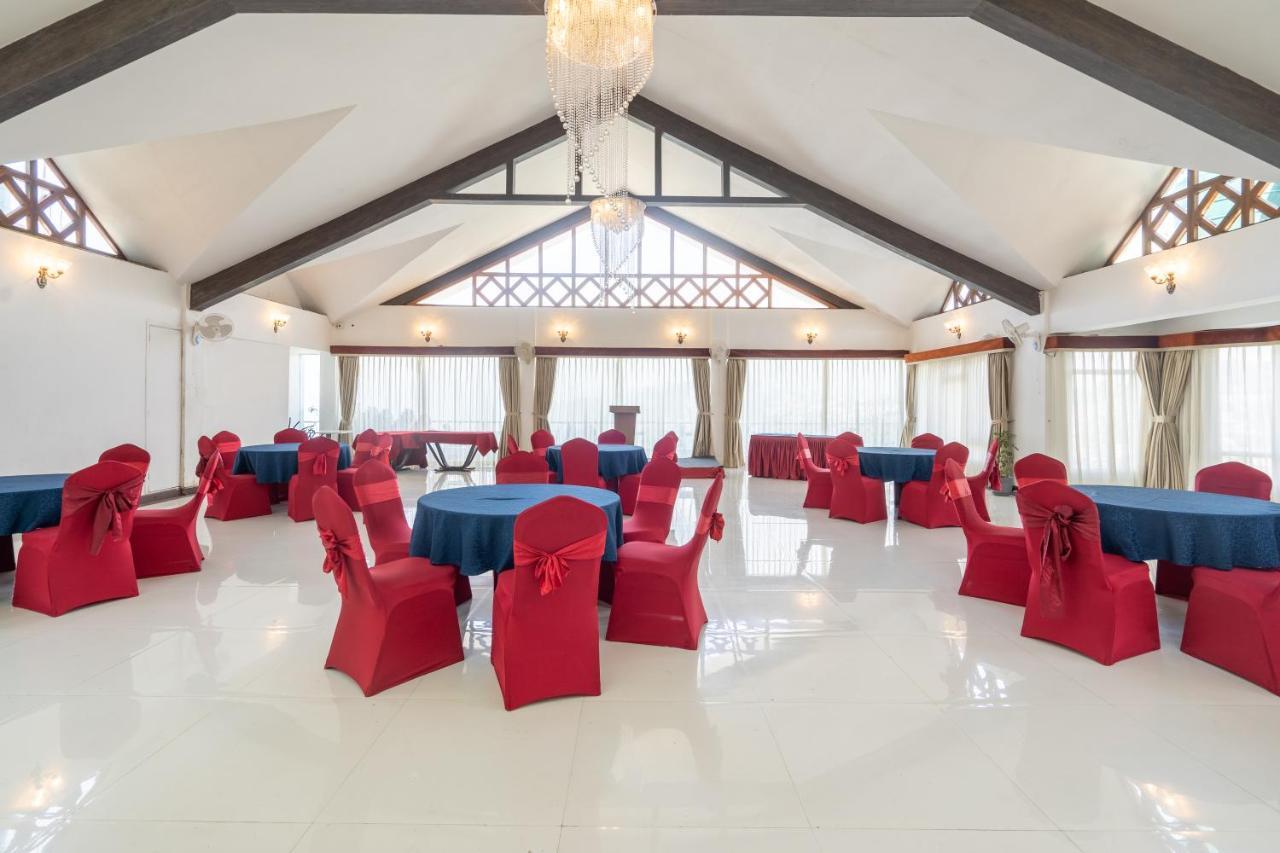 Summit Lillium Hotel & Spa กาลิมปง ภายนอก รูปภาพ