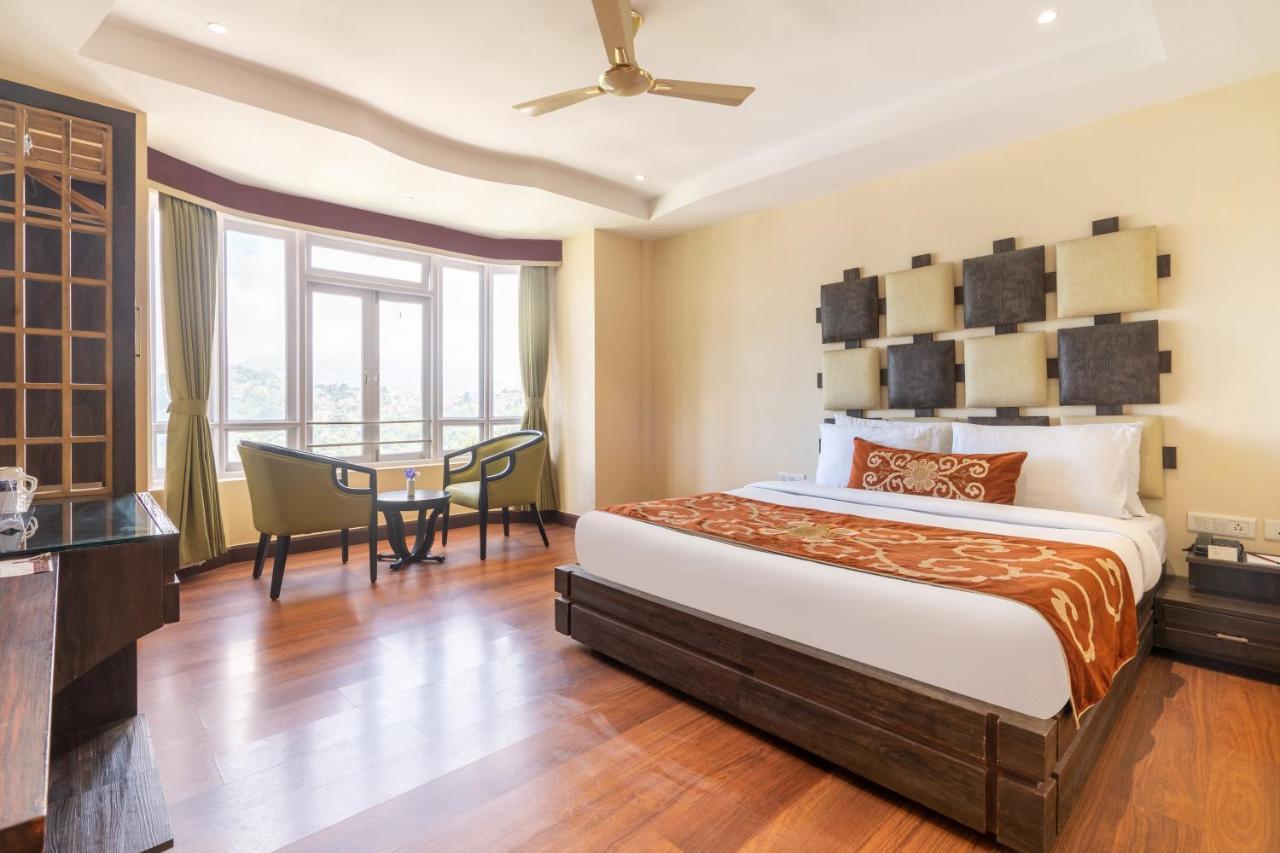 Summit Lillium Hotel & Spa กาลิมปง ภายนอก รูปภาพ