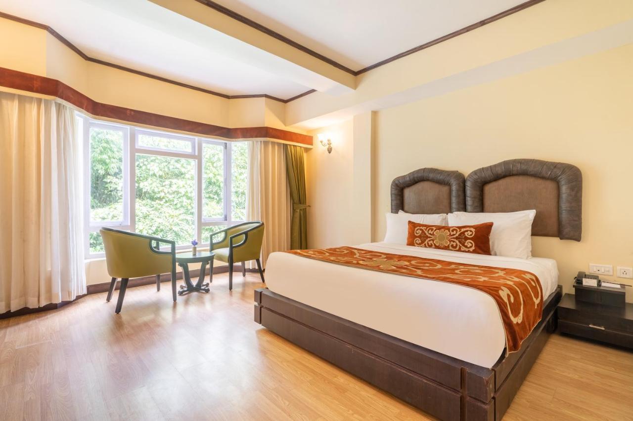 Summit Lillium Hotel & Spa กาลิมปง ภายนอก รูปภาพ