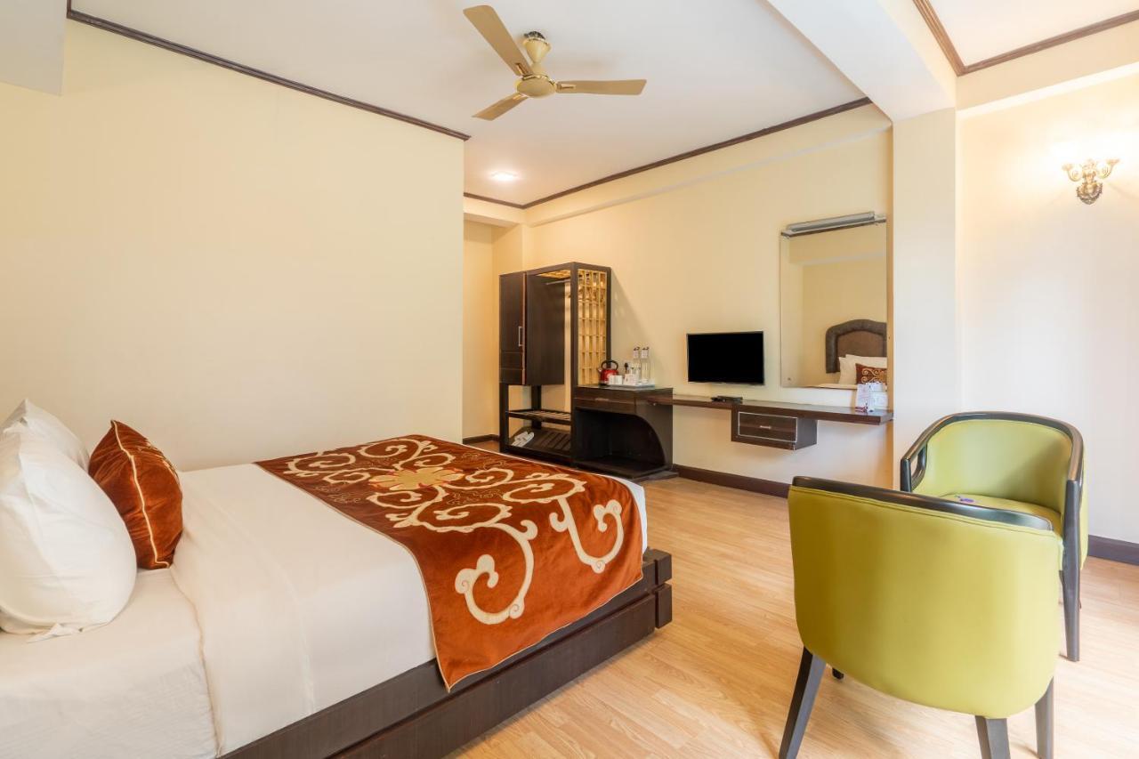 Summit Lillium Hotel & Spa กาลิมปง ภายนอก รูปภาพ